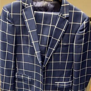 Men's Blue Checkered suit.  Giovanni Bresciani 38s Slim.  32x30